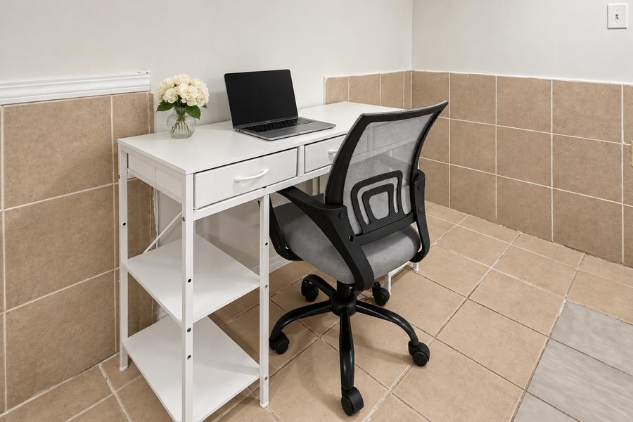 Room 10 Desk