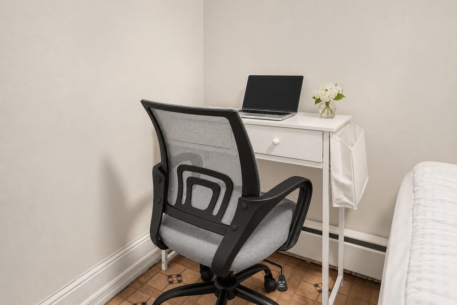 Room 5 Desk