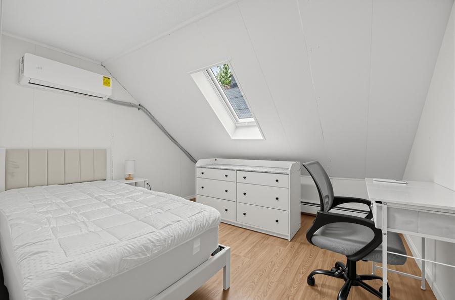 Room 8